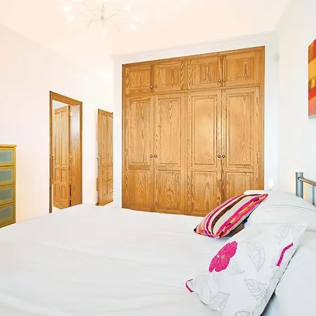 Puerto Del Carmen Sleeps 6 Wifi *