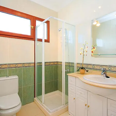 Вилла Puerto Del Carmen Sleeps 6 Wifi Пуэрто дель Кармен